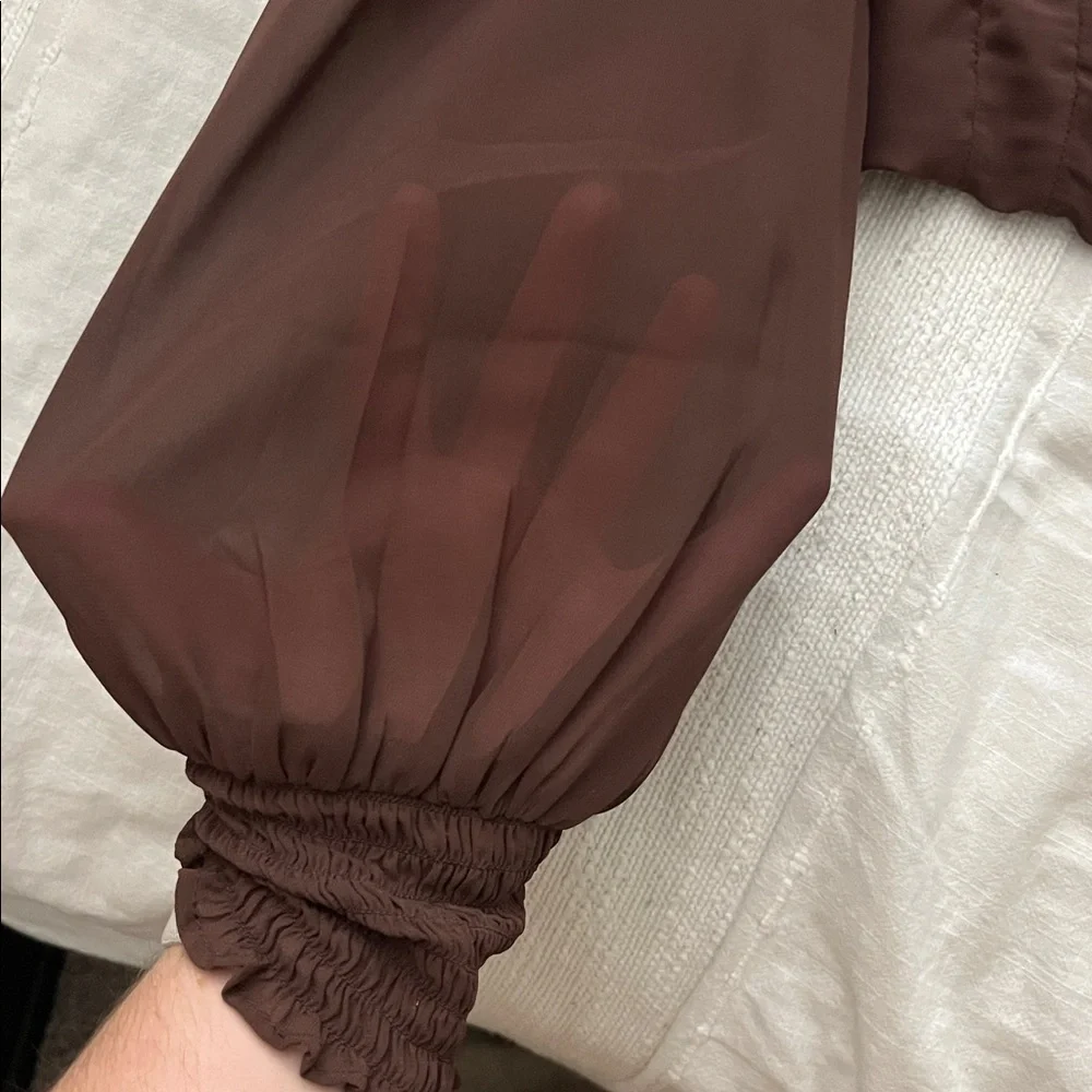Abercrombie chocolate brown top size small - Picture 2 of 6